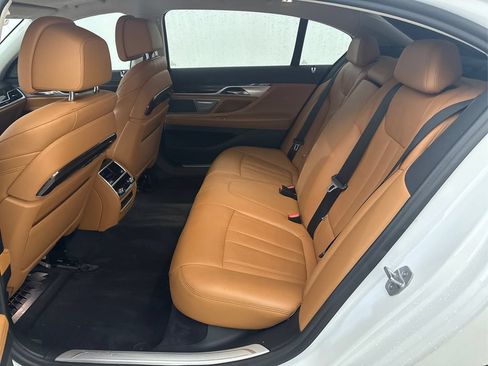 Used 2020 BMW 740i w/ Cold Weather Package RWD image 12