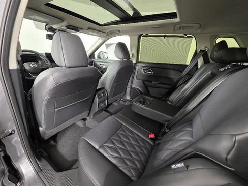 New 2026 Nissan Rogue Platinum AWD/4WD image 24