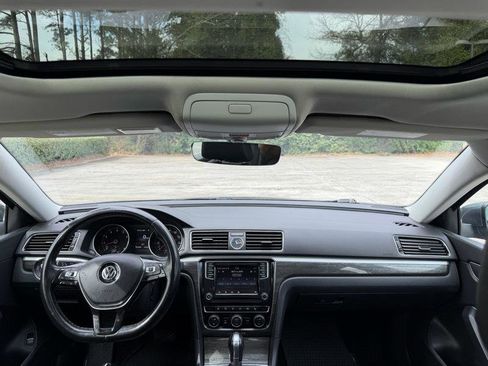 Used 2017 Volkswagen Passat 1.8T SE image 27