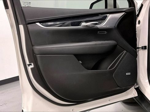 Used 2023 Cadillac XT5 Premium Luxury FWD image 22