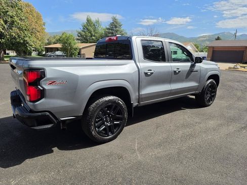 Used 2025 Chevrolet Colorado Z71 w/ Z71 Convenience Package 2 AWD/4WD image 5