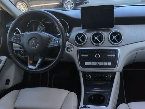 Used 2020 Mercedes-Benz GLA 250 image 7