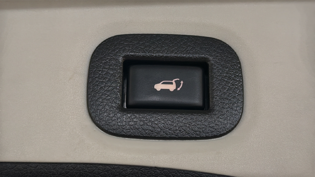 Used 2020 Nissan Rogue SL AWD/4WD image 9