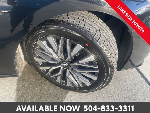 Used 2024 Nissan Altima 2.5 SV image 10