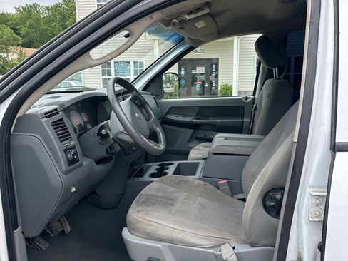 Used 2007 Dodge Ram 1500 Truck SLT image 9