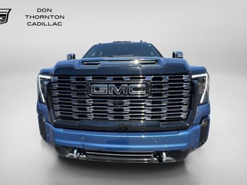 Used 2025 GMC Sierra 2500 Denali Ultimate AWD/4WD image 8