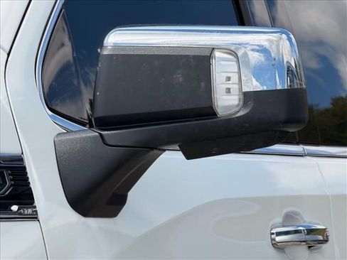Used 2024 GMC Sierra 1500 SLT w/ SLT Premium Plus Package AWD/4WD image 31