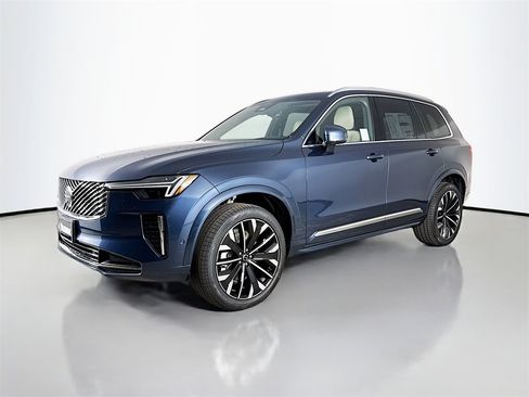 New 2026 Volvo XC90 B6 Plus w/ Protection Package Premier image 3