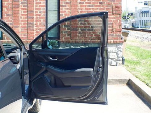 Used 2020 Subaru Outback Premium image 40