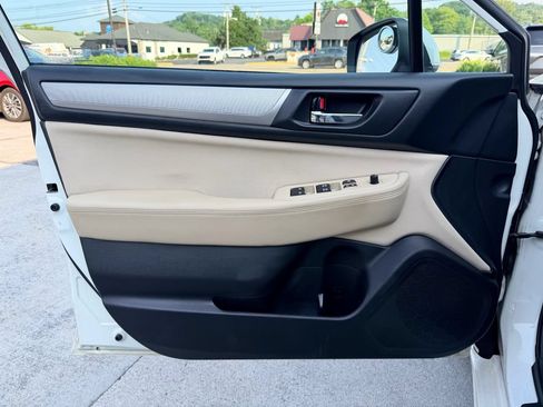 Used 2015 Subaru Legacy 2.5i Premium w/ Moonroof Package AWD/4WD image 23