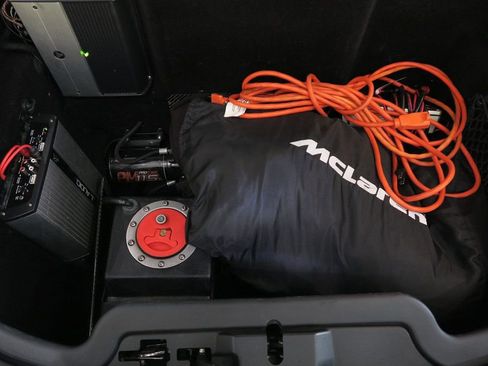 Used 2015 McLaren 650S Spider image 24