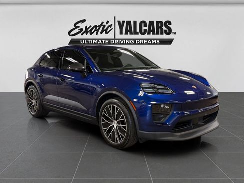 Used 2024 Porsche Macan 4 Electric image 7