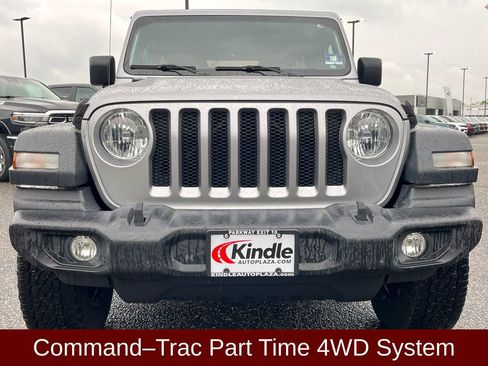 Used 2018 Jeep Wrangler Unlimited Sport S AWD/4WD image 2