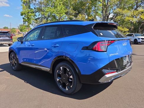 New 2026 Kia Sportage SX FWD image 3