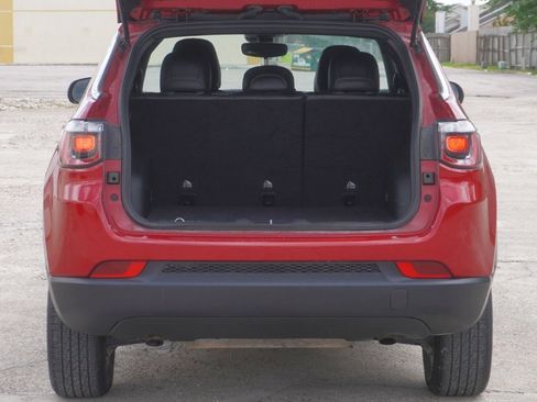 Used 2024 Jeep Compass Latitude image 6