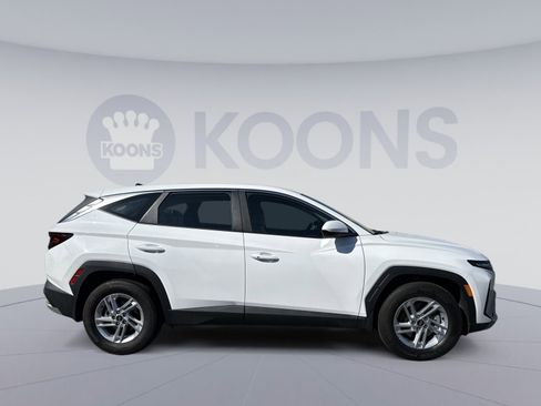 Used 2025 Hyundai Tucson SE FWD image 8