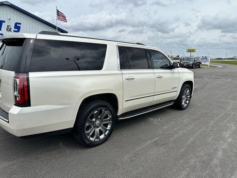 Used 2015 GMC Yukon XL Denali w/ Premium Package image 4