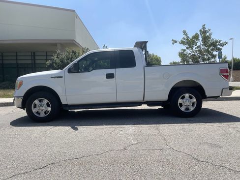 Used 2011 Ford F150 XLT w/ XLT Convenience Pkg RWD image 3