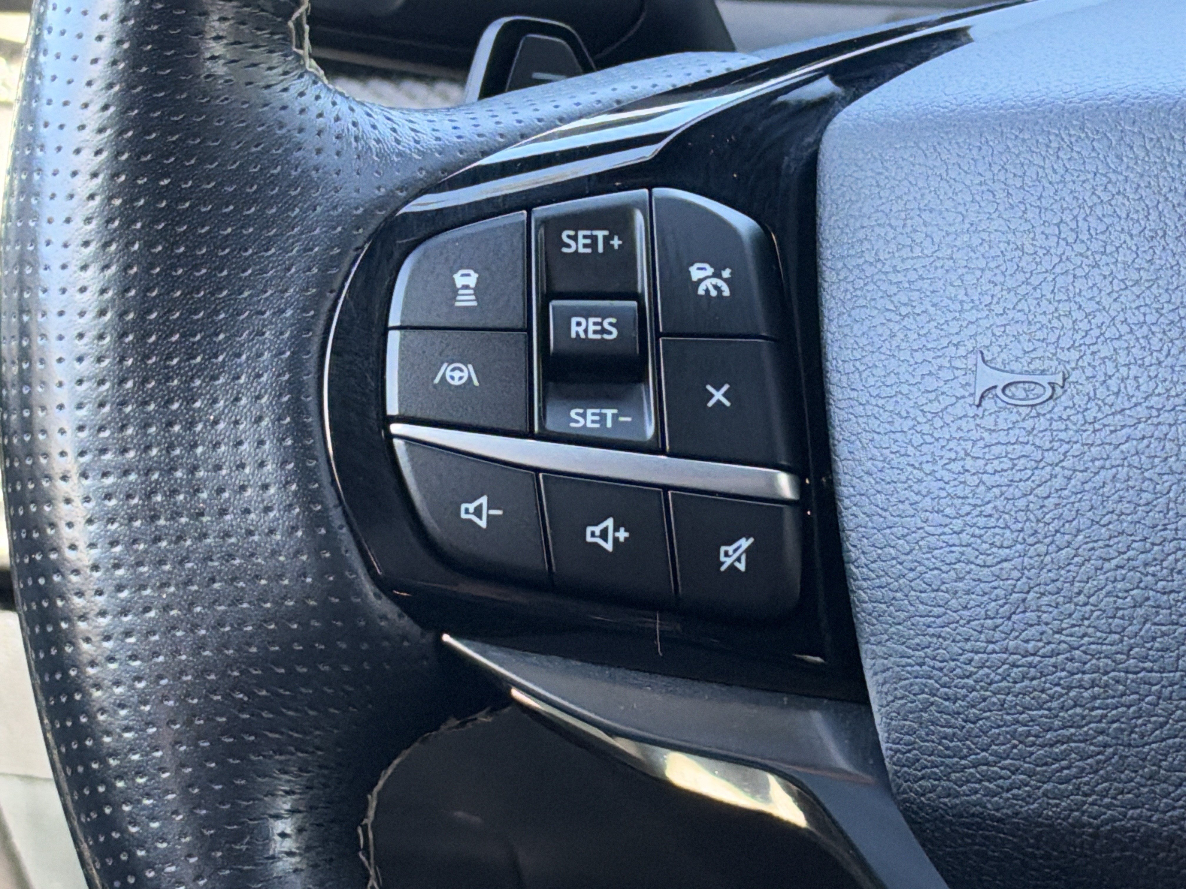 Used 2021 Ford Explorer ST w/ Equipment Group 401A AWD/4WD image 32