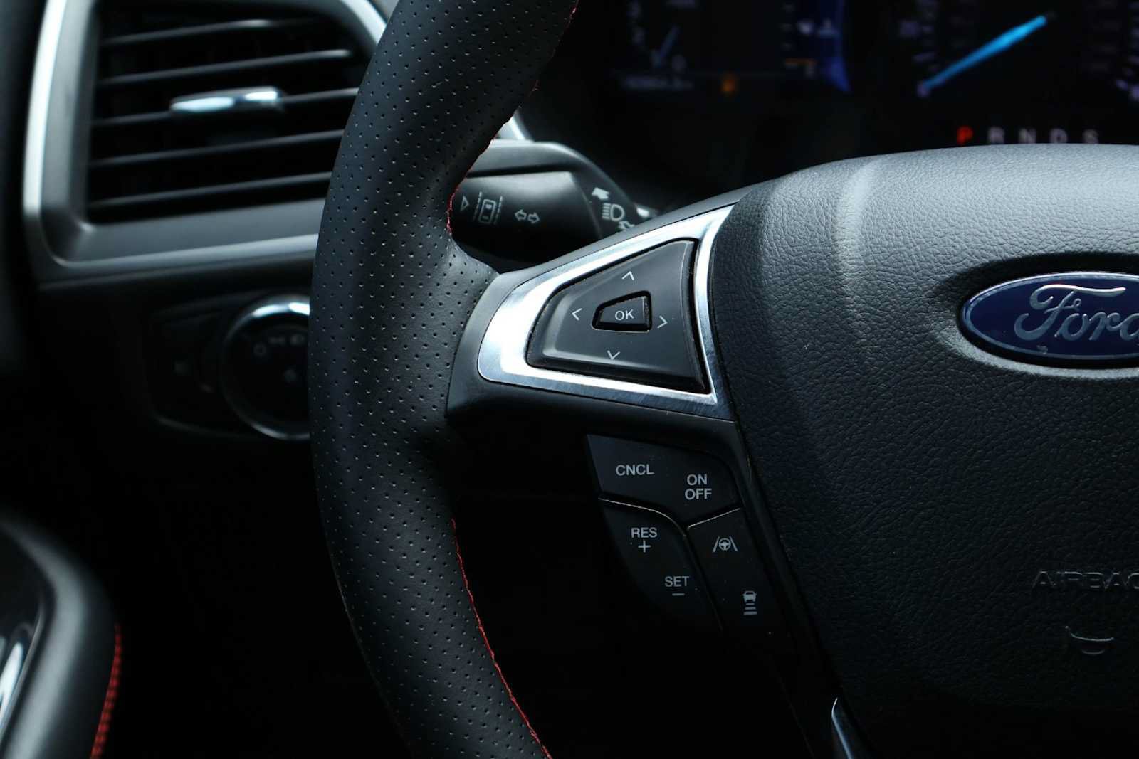 Used 2020 Ford Edge ST-Line FWD image 22