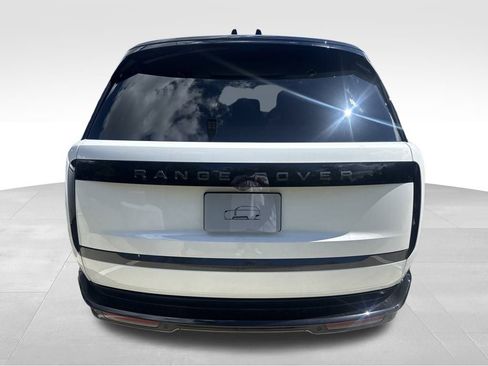 New 2025 Land Rover Range Rover Long Wheelbase SE image 8