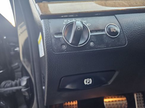 Used 2007 Mercedes-Benz E 63 AMG 4dr Sdn 6.3L AMG RWD image 13