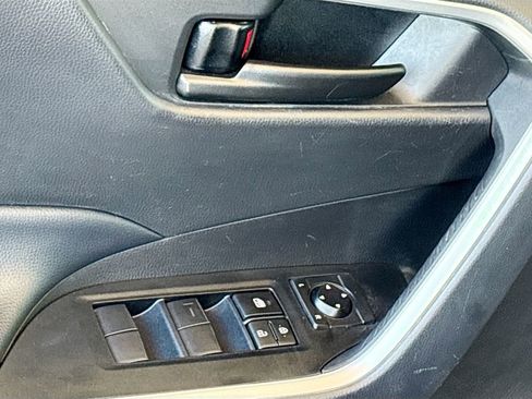 Used 2023 Toyota RAV4 LE FWD image 22