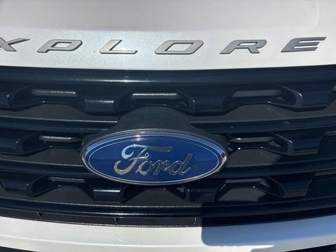 Used 2017 Ford Explorer Sport w/ Equipment Group 401A AWD/4WD image 23