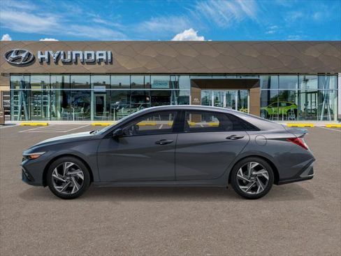 New 2026 Hyundai Elantra SEL Sport FWD image 3