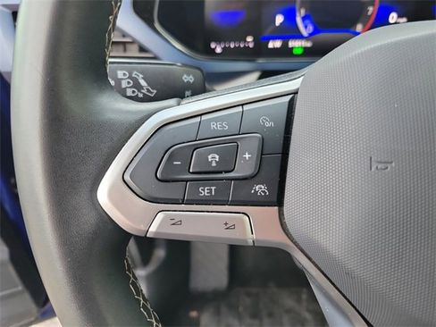 Used 2024 Volkswagen Taos SE image 16