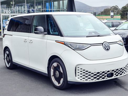 Used 2025 Volkswagen ID. Buzz Pro S RWD image 20
