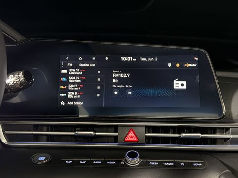 Used 2025 Hyundai Elantra SEL FWD image 24