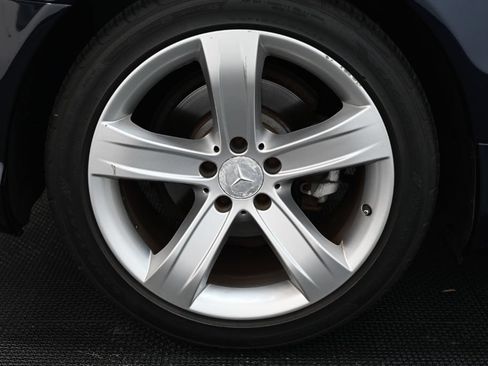 Used 2009 Mercedes-Benz SL 550 w/ Premium I Pkg image 33