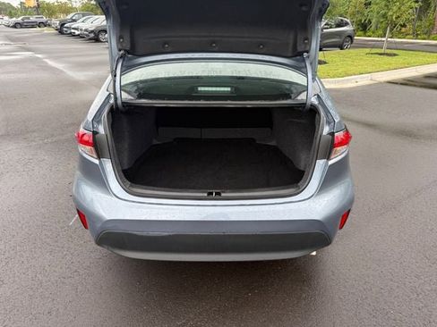 Used 2026 Toyota Corolla LE FWD image 5
