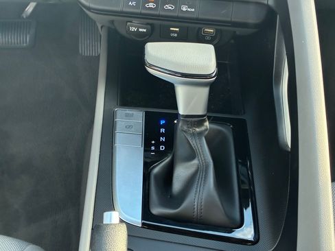 Used 2023 Hyundai Elantra SE FWD image 24