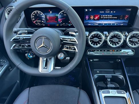 New 2026 Mercedes-Benz GLA 35 AMG 4MATIC image 14