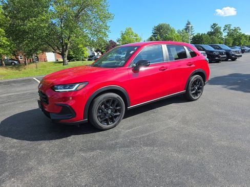 Certified 2025 Honda HR-V Sport image 3