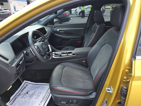 Used 2020 Hyundai Sonata SEL Plus w/ Tech Package FWD image 3