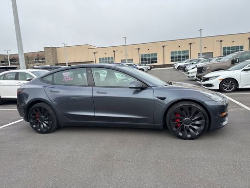 Used 2023 Tesla Model 3 Performance image 2
