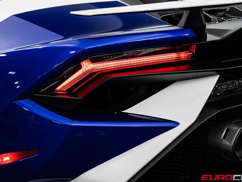 Used 2023 Lamborghini Huracan Tecnica image 22
