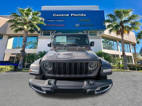 New 2026 Jeep Gladiator Sport AWD/4WD image 3