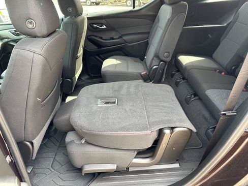 Used 2023 Chevrolet Traverse LT AWD/4WD image 20