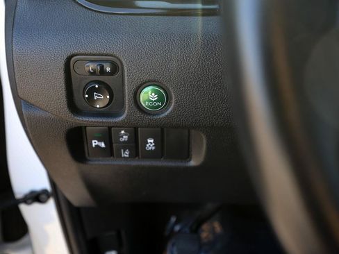 Used 2019 Honda Pilot Touring image 17