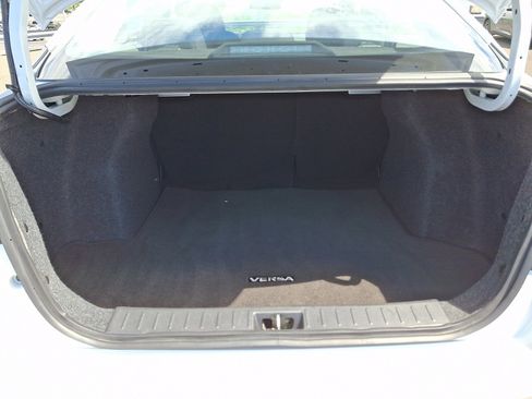Used 2025 Nissan Versa SV FWD image 28