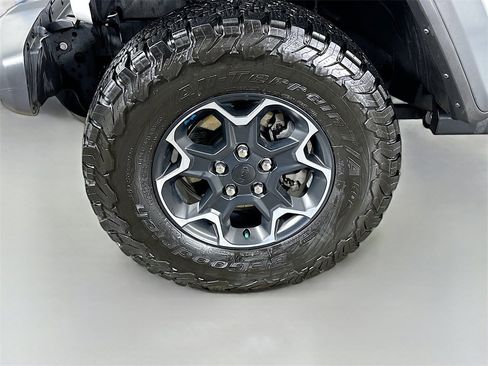 Used 2022 Jeep Wrangler Unlimited Rubicon image 12