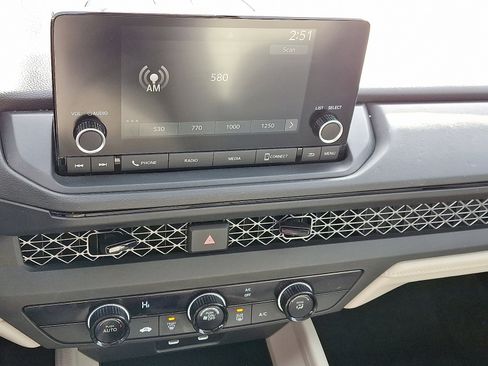 Certified 2023 Honda Accord LX image 15