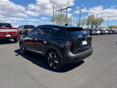 Used 2025 Nissan Kicks SR image 7