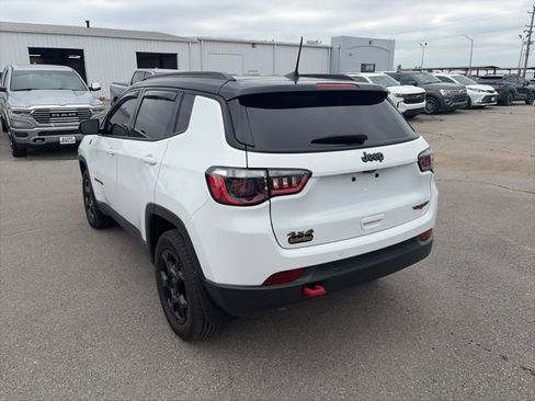 Used 2023 Jeep Compass Trailhawk w/ Trailhawk Convenience Group AWD/4WD image 4