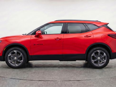 Used 2025 Chevrolet Blazer LT FWD image 5