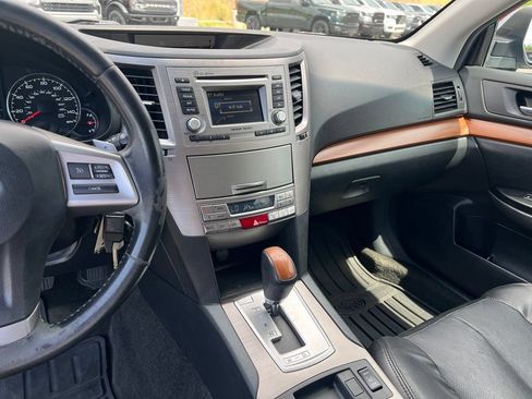 Used 2013 Subaru Outback 2.5i Limited w/ Moonroof Pkg AWD/4WD image 36